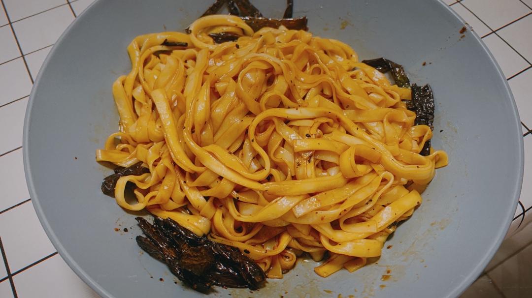 教你做香到舔盘子的灵魂葱油拌面🍜