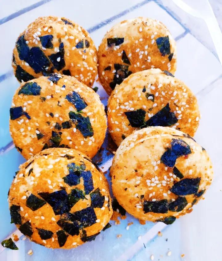 朋友都说比鲍师傅好吃的海苔肉松小贝