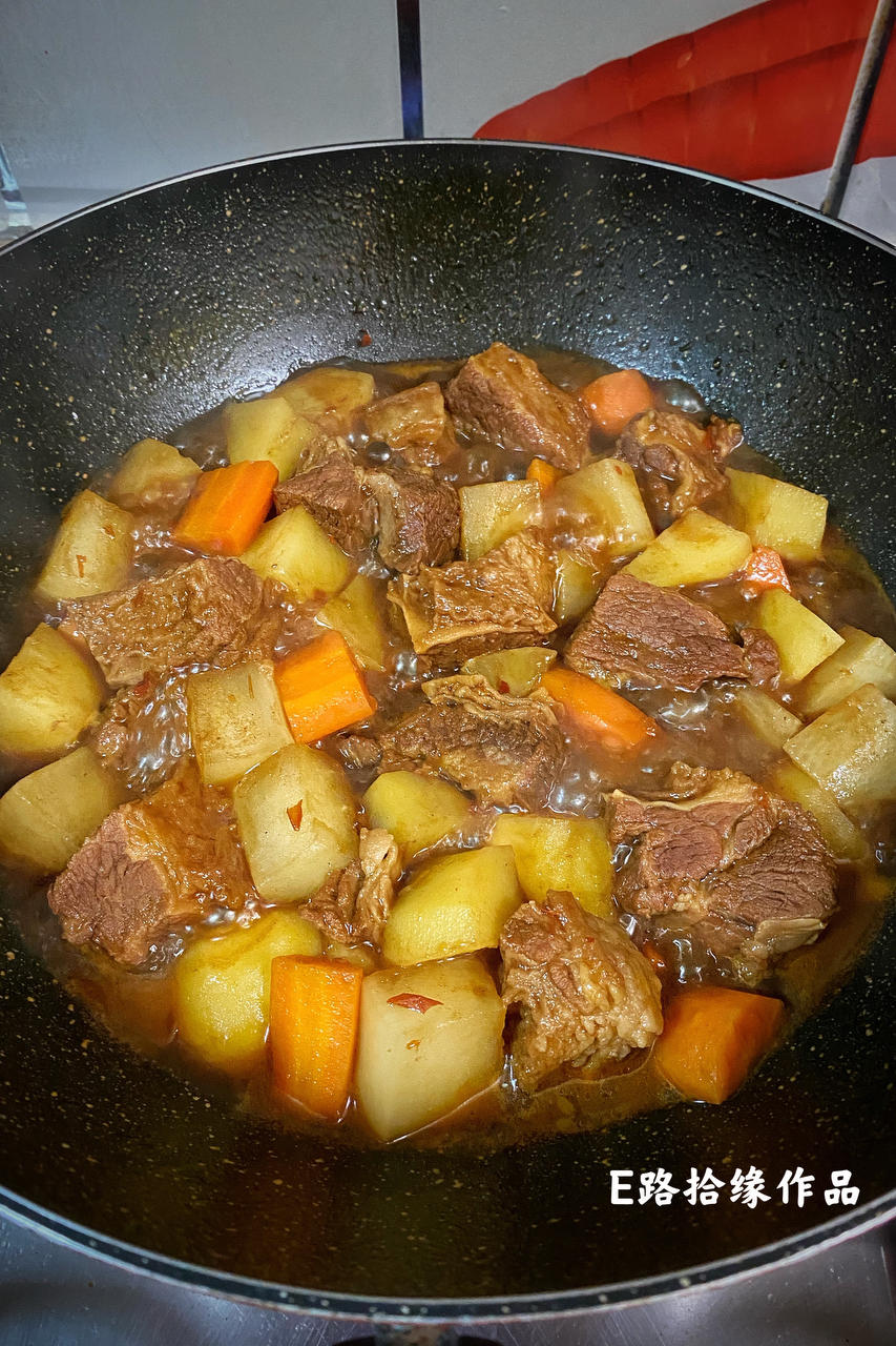 土豆焖牛腩