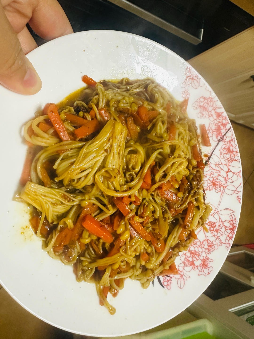 米饭杀手，好吃到舔盘的胡萝卜拌金针菇，10分钟就可以搞定