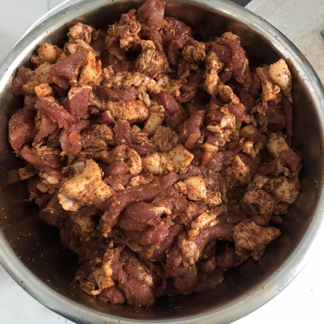 自制四川麻辣香肠
正宗四川口味，超详细制作流程图解