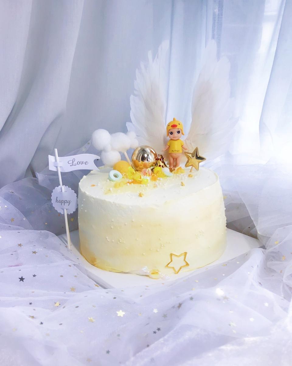 双层生日蛋糕