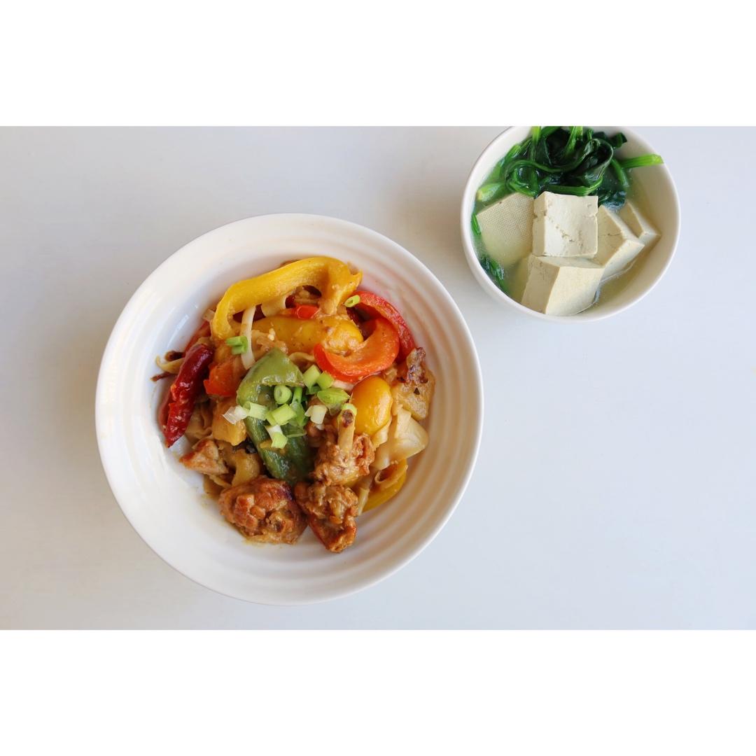 新疆特色大盘鸡（附加皮带面做法）