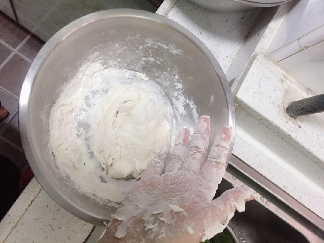 鸡蛋葱油饼                  （更新饼坯保存方法）