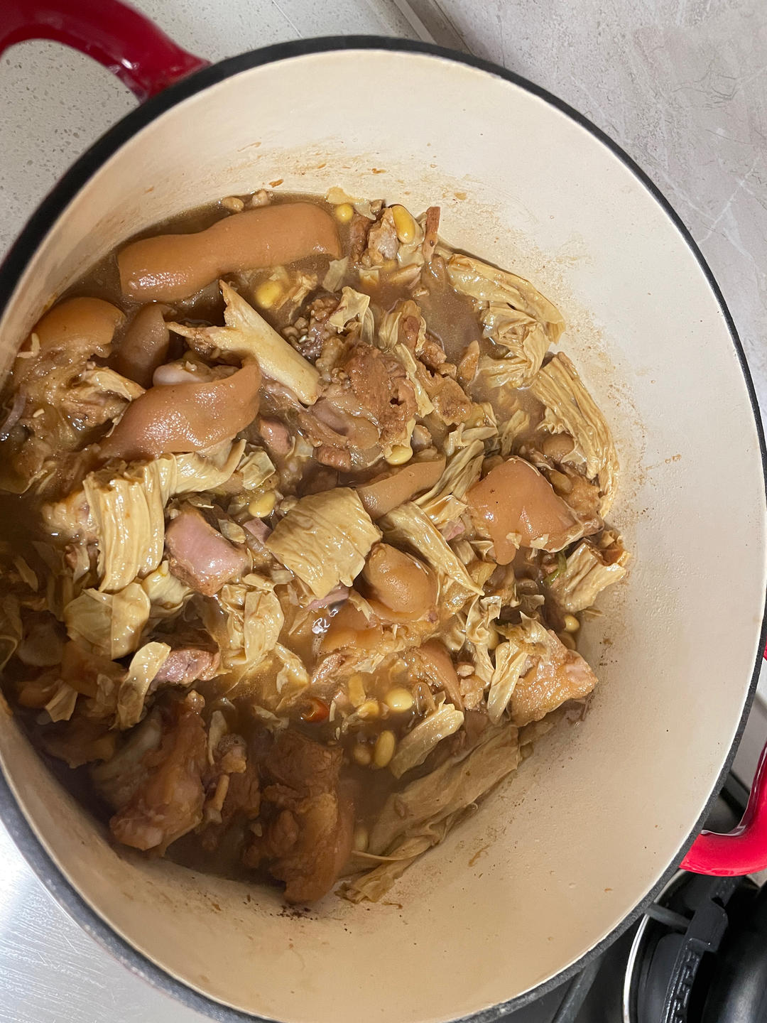 黄豆焖猪蹄