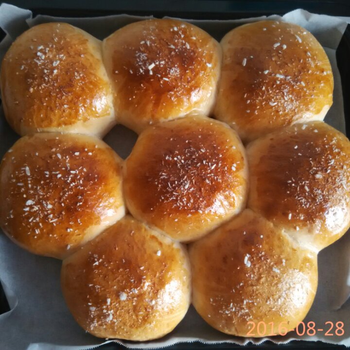 大人小孩都爱不释口的【蜂蜜牛奶小餐包】