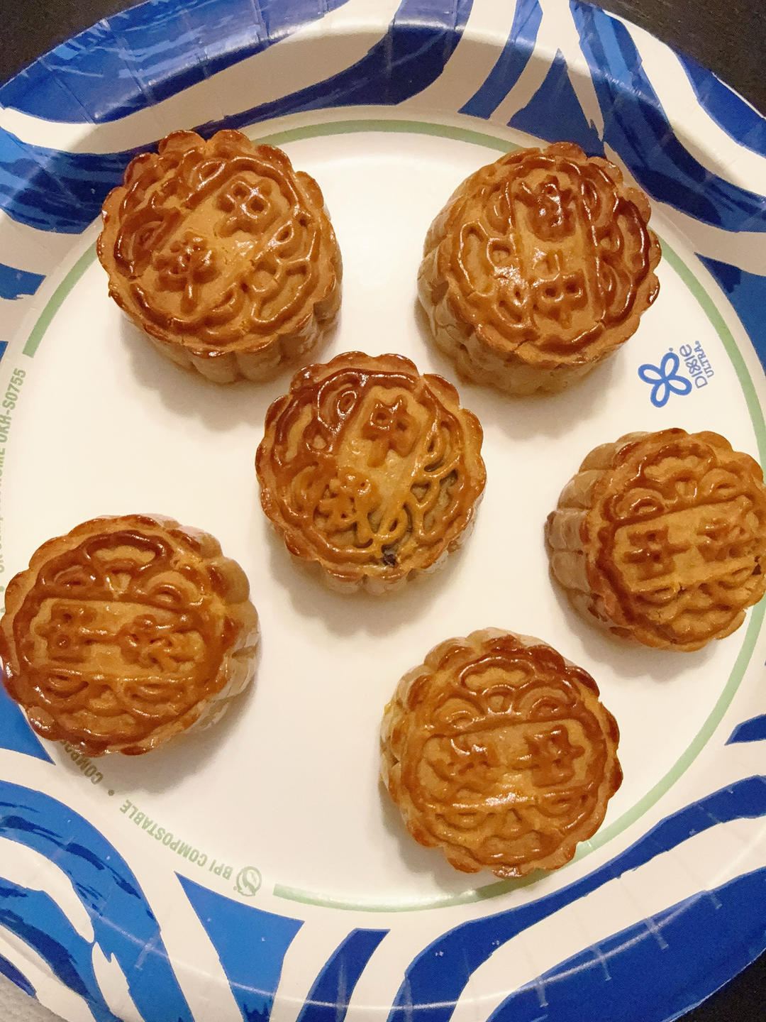 广式豆沙蛋黄月饼（步骤超详细，新手适用）