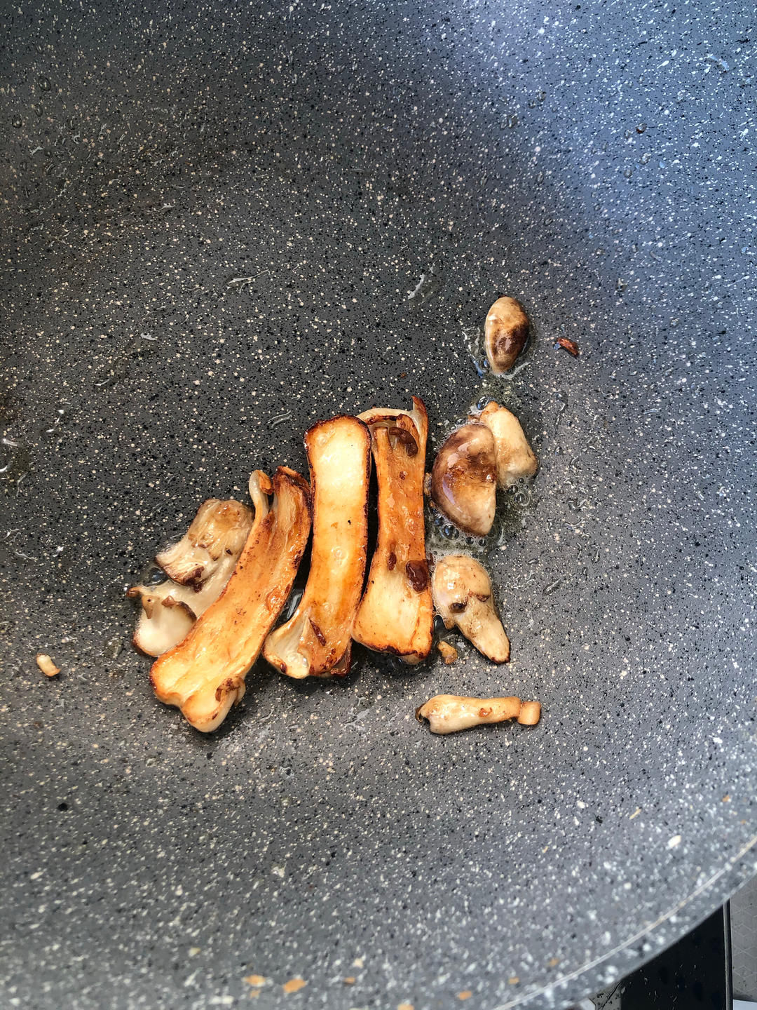 最简单好吃的—煎姬松茸