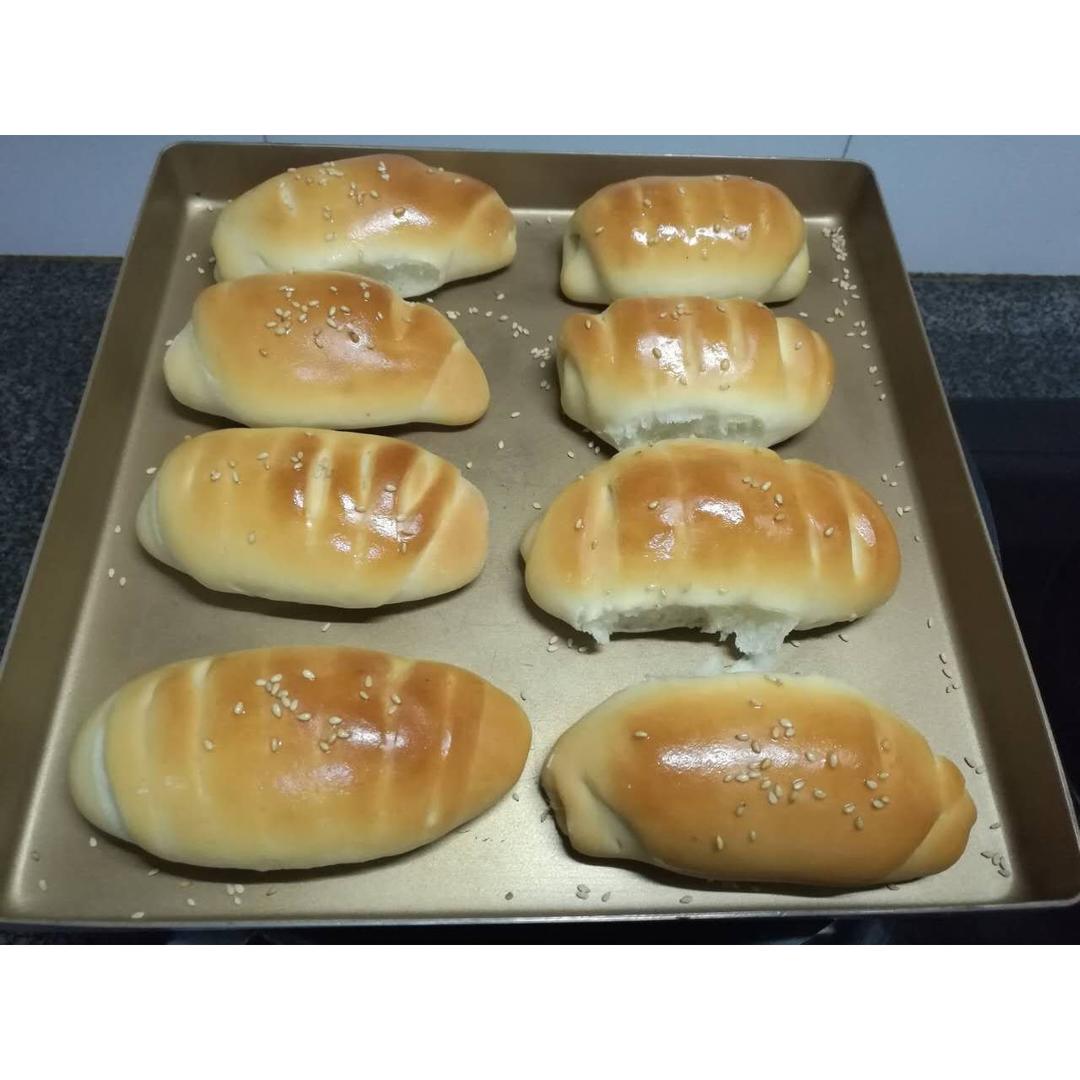 肉松肠仔包