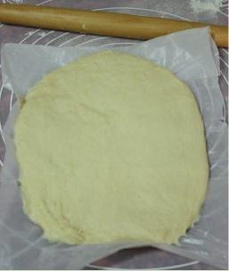 葱香肉松面包的做法 步骤10
