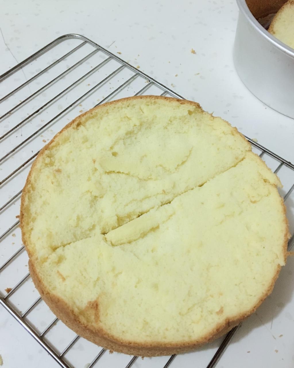 烤箱做蛋糕（戚风蛋糕的做法）