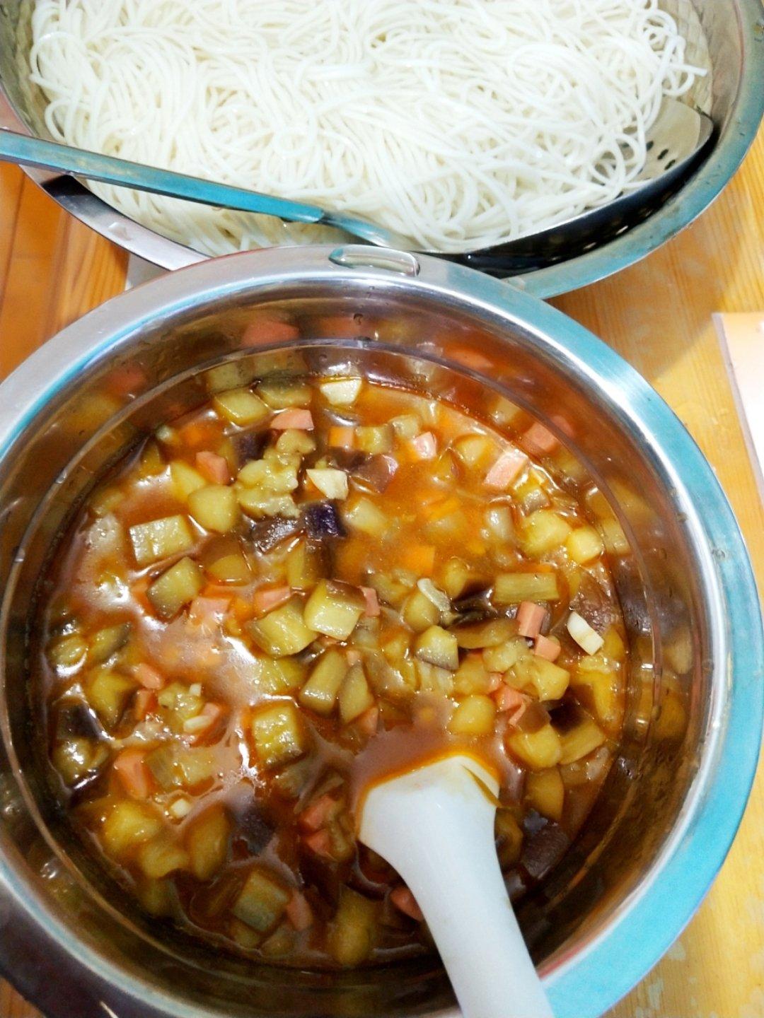 茄子肉丁打卤面