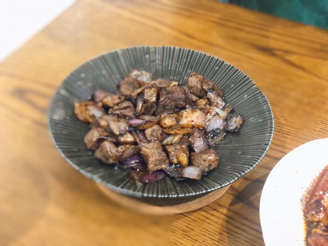 黑胡椒牛肉粒