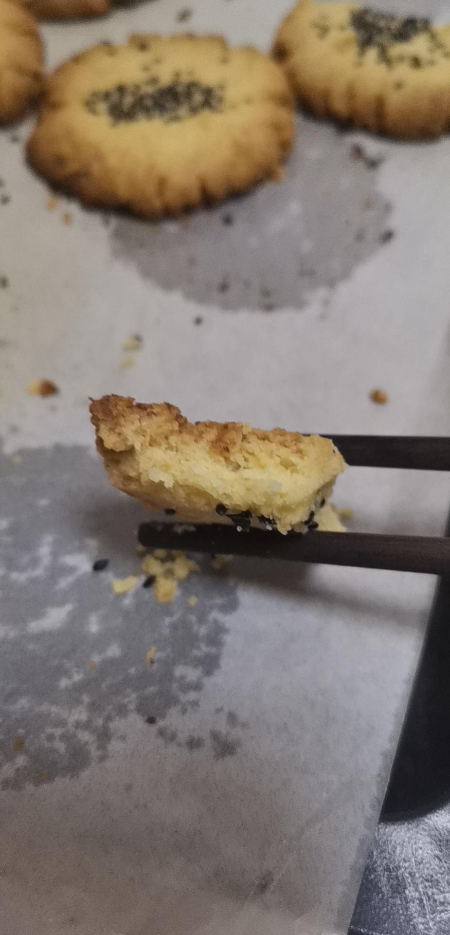 轻轻一按就碎掉的原味桃酥（不输猪油版）