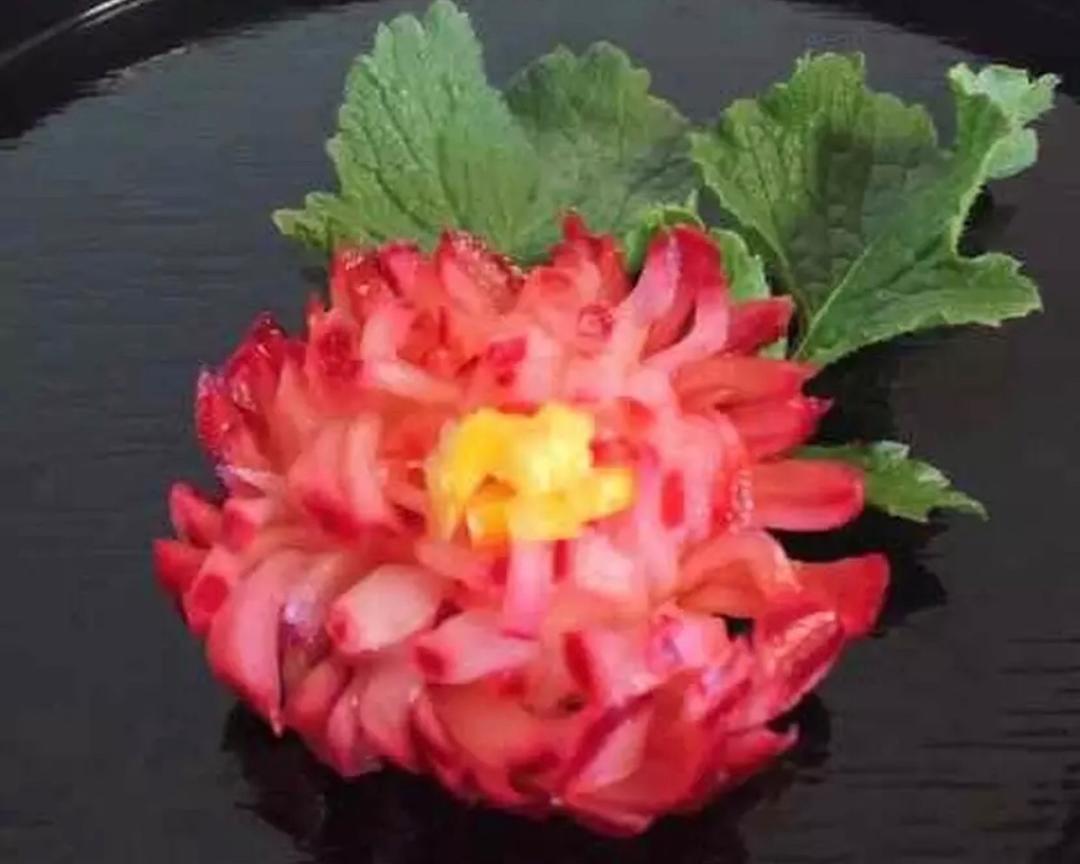 正月料理＊菊花樱桃萝卜