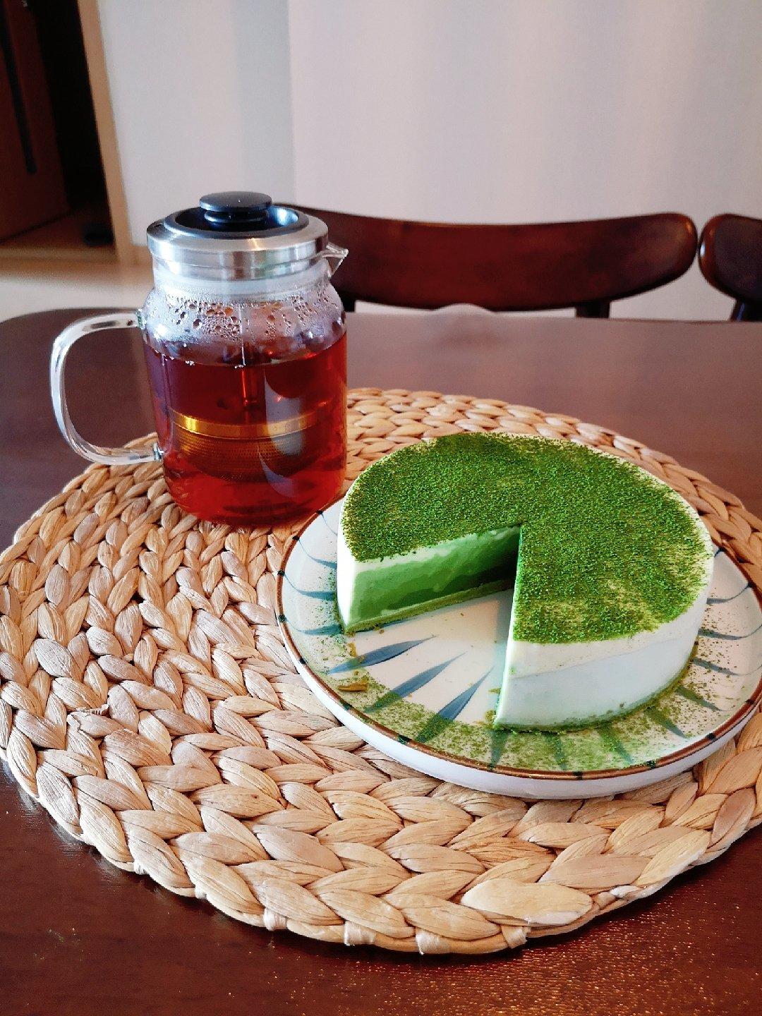 渐变抹茶慕斯蛋糕：我Amanda带着既美又作的抹茶甜点又来了！【曼食慢语】