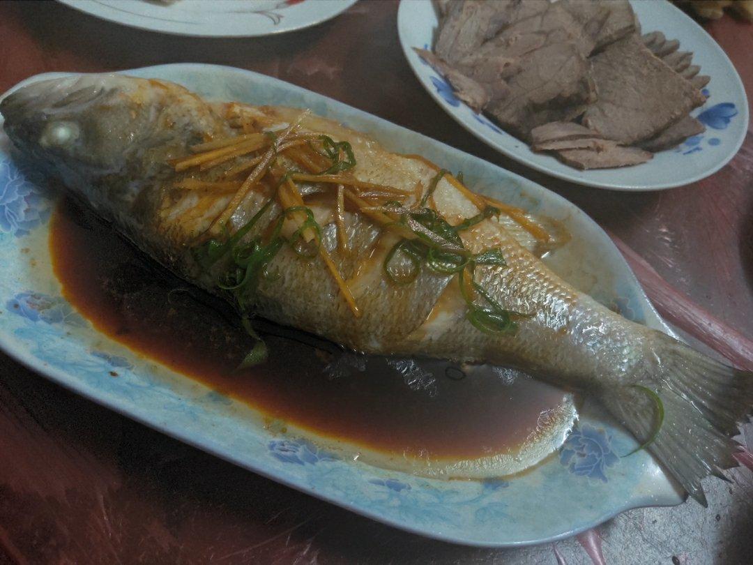 清蒸鲈鱼
