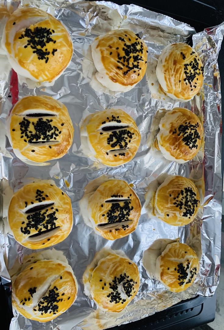 传统风味老婆饼，红豆沙馅老婆饼