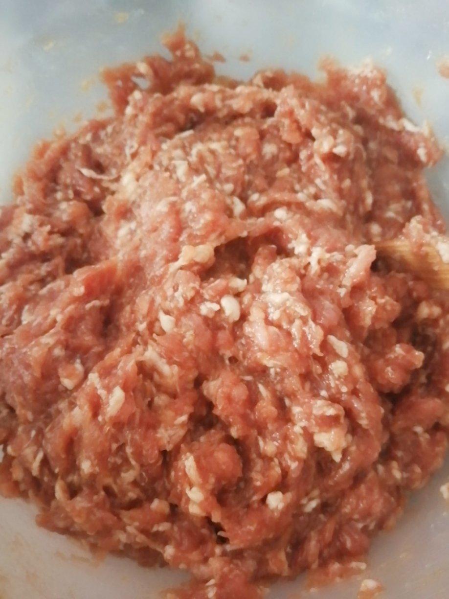 韭菜猪肉饺子(最简单最好吃又最多汁的饺子)