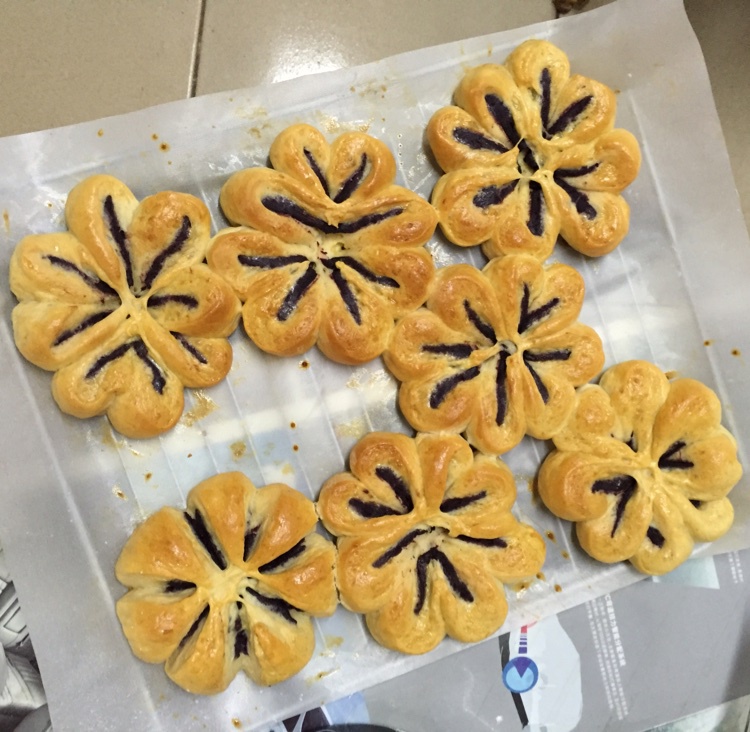 代表幸福的——四叶草紫薯面包