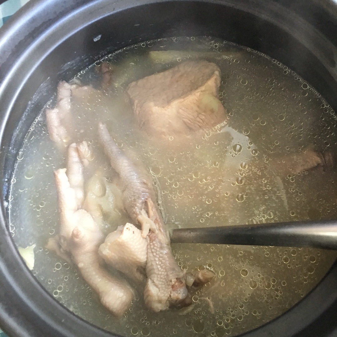 花生苹果鸡爪汤