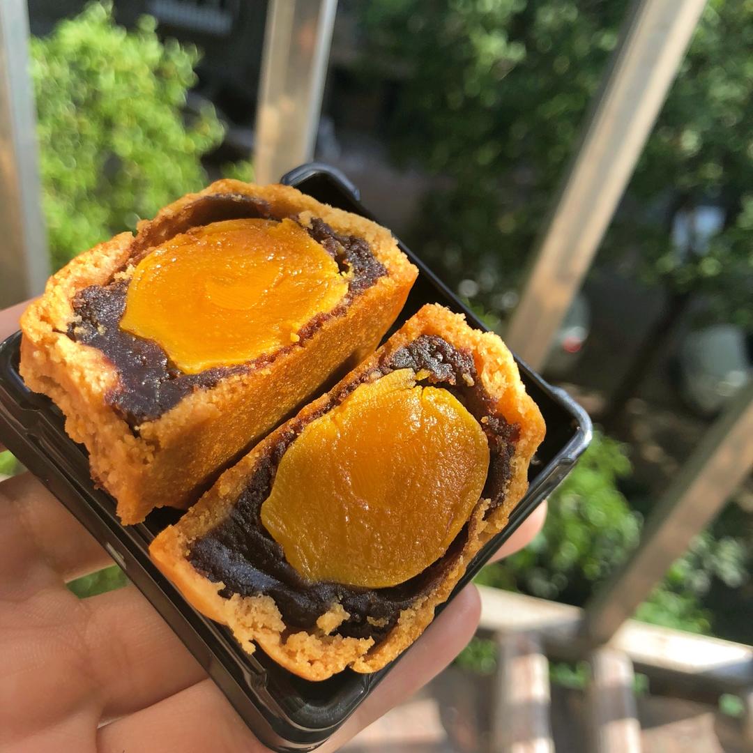 【曼食慢语】蛋黄莲蓉月饼