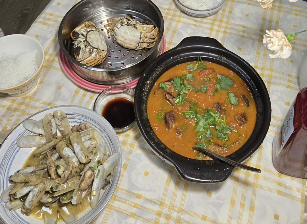 汤浓肉嫩的番茄牛腩，牛腩软烂秘法