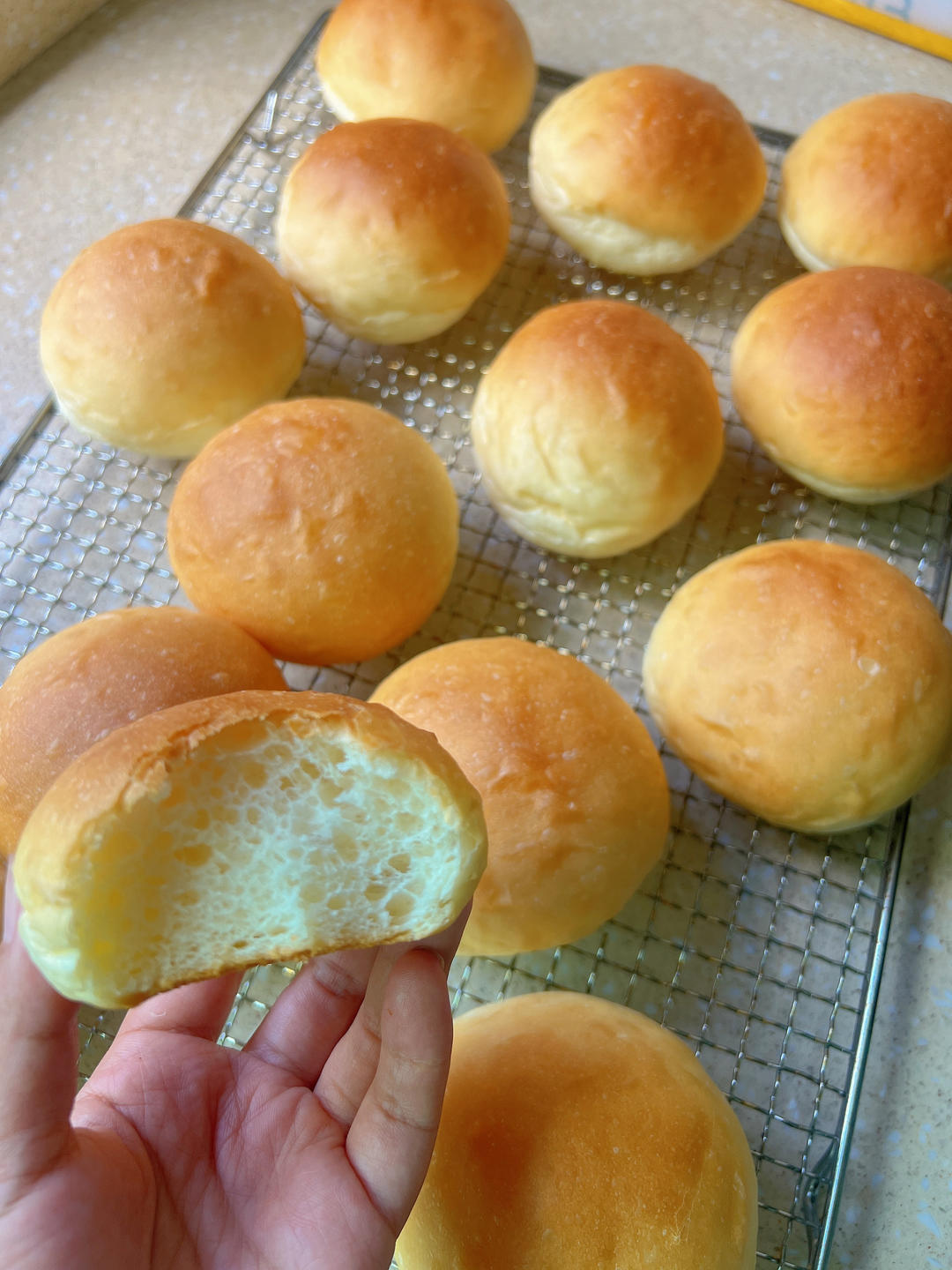 一口爆浆｜夏日必做冰面包｜蓝莓/树莓/芒果三个口味