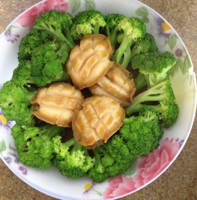 蒜蓉粉丝蒸鲍鱼