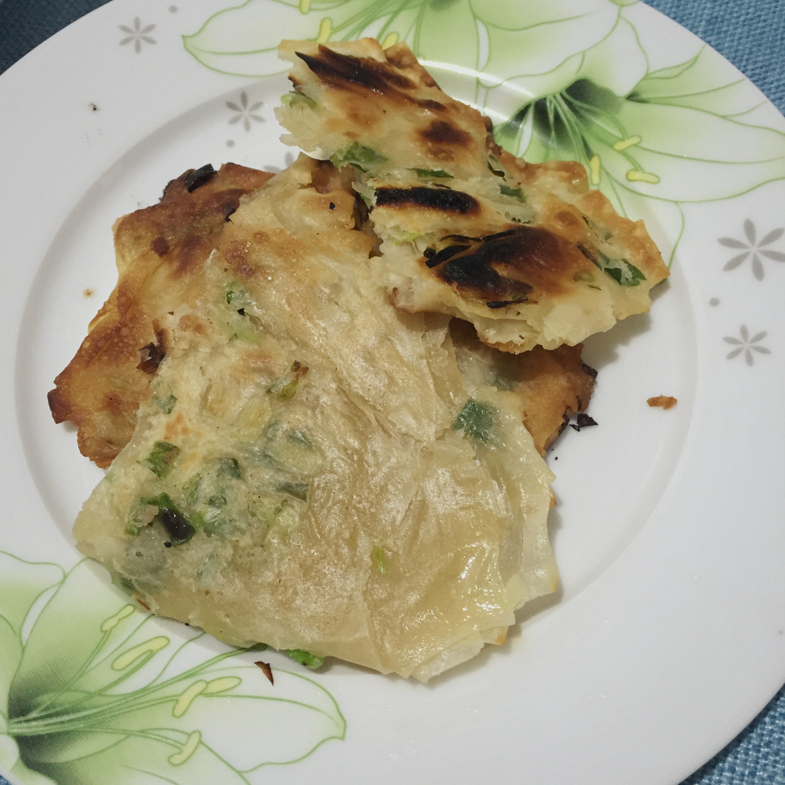 有爱暖心做的小馄饨皮葱油饼