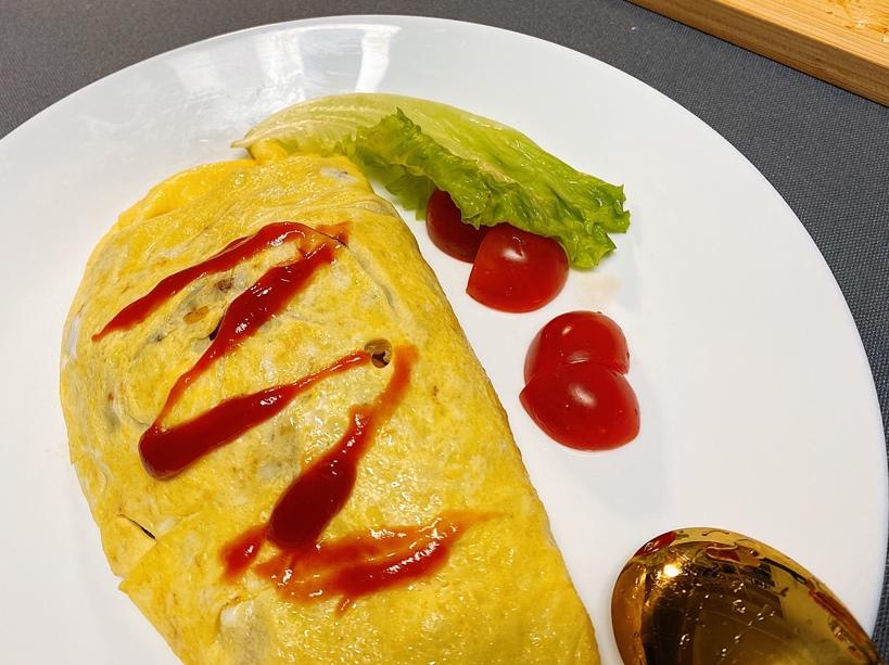 诱人番茄酱蛋包饭