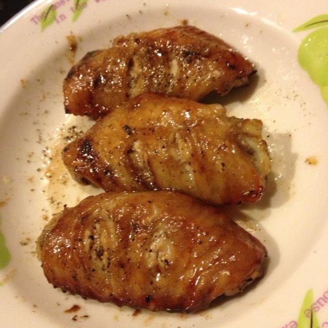 蜜香黑椒调味烤鸡翅的做法