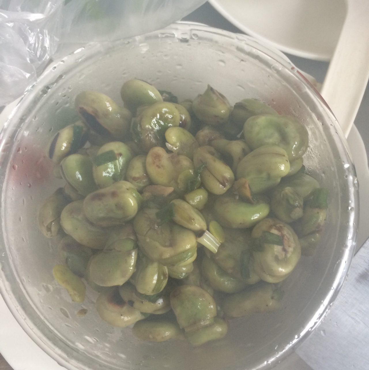 葱炒蚕豆