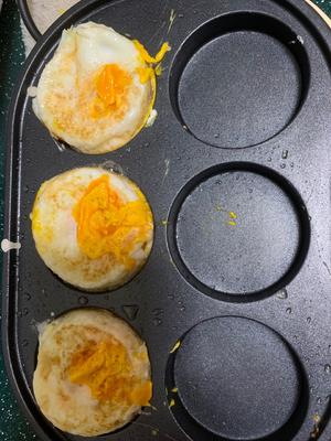 简单早餐之鸡蛋汉堡的做法 步骤4
