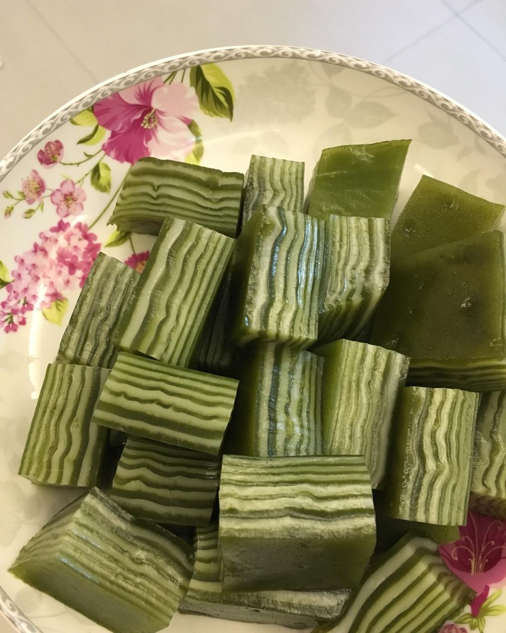 小蜜蜂_u4bm做的抹茶椰汁糕