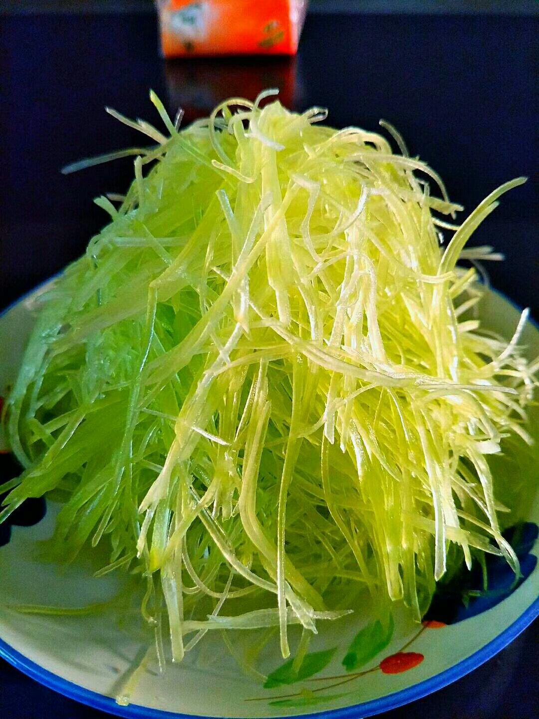 低热量减肥菜【爽口莴笋丝】