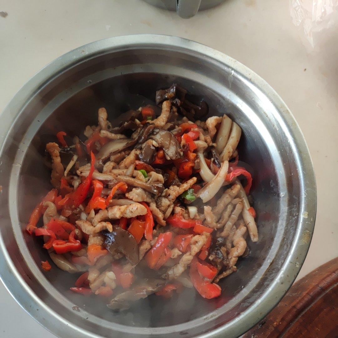 金针菇青椒肉丝