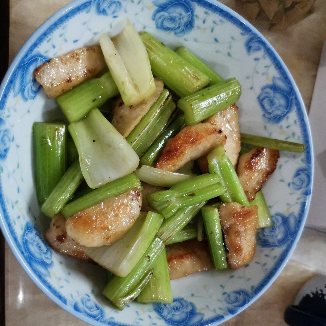 甜椒墨鱼饼