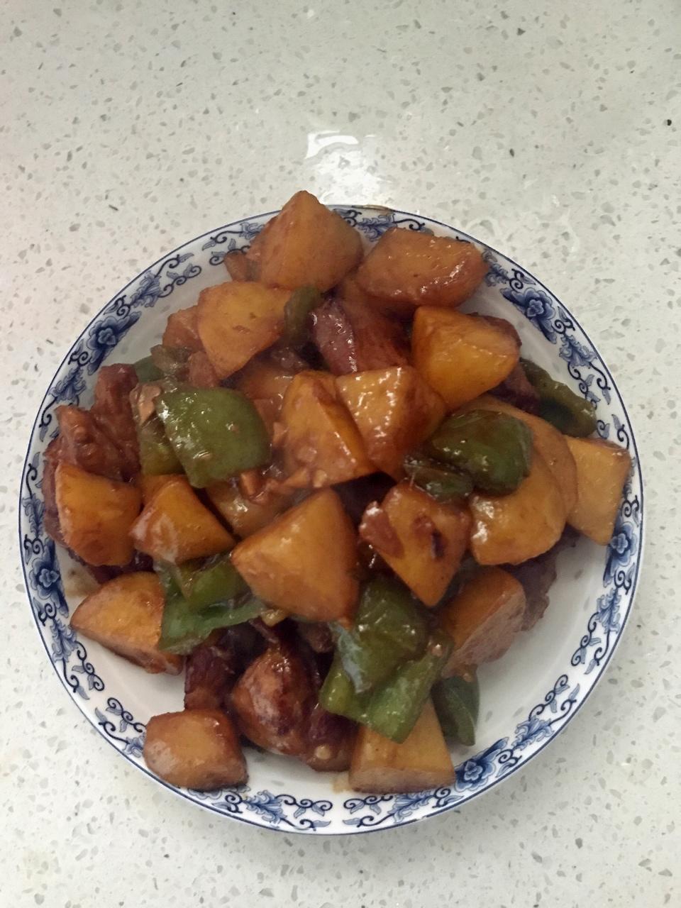 红烧排骨土豆