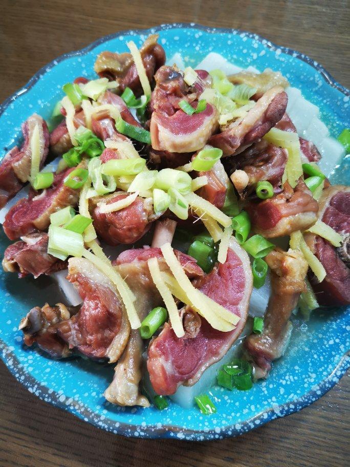 dongdong13做的腊鸭腿蒸萝卜