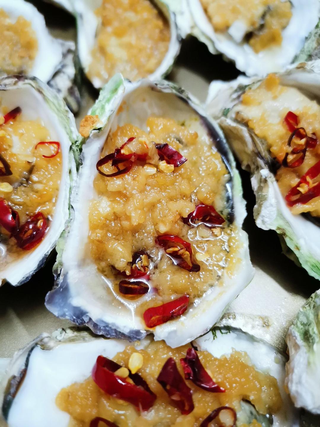 完胜大排档的蒜蓉烤生蚝（烤箱版）