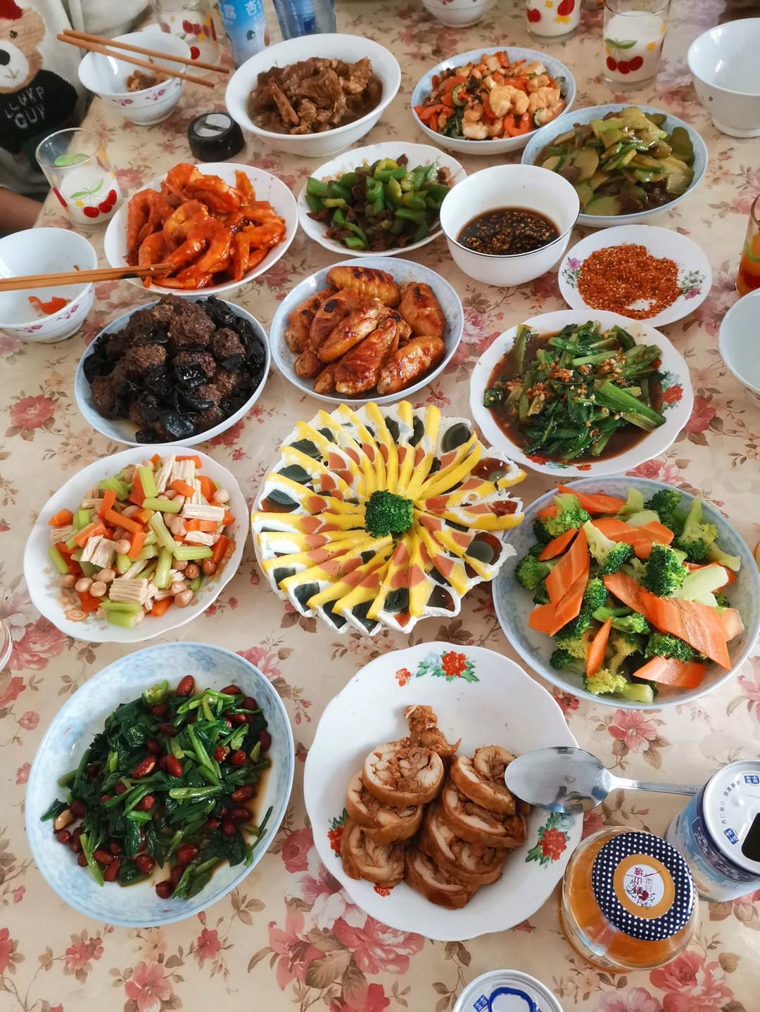 我的年夜饭，一个人做了一整天