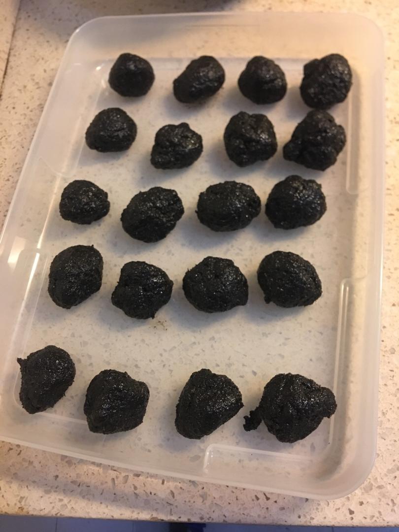 家传黑芝麻汤圆馅心
（黑洋酥）