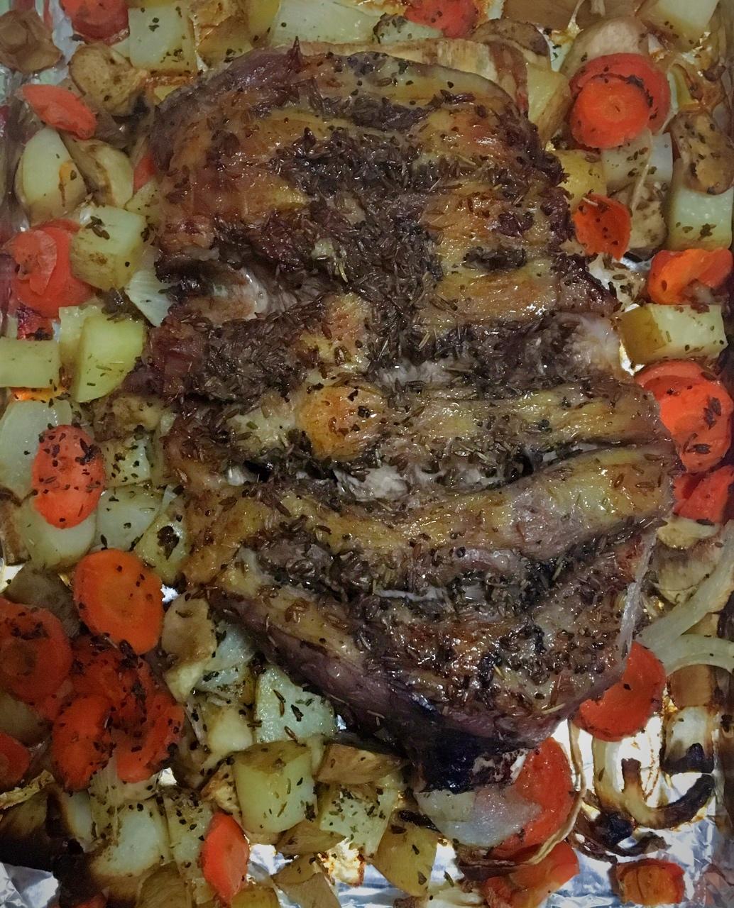 孜然蒜香烤羊腿