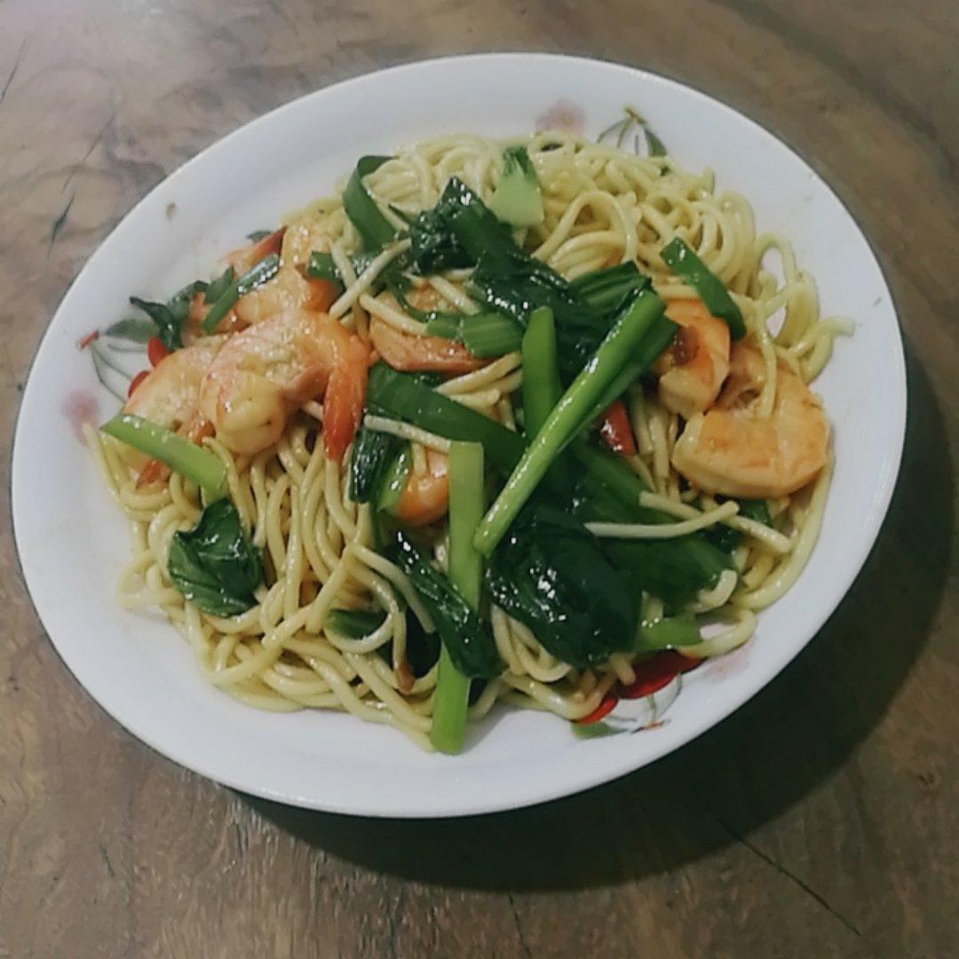 虾仁炒面