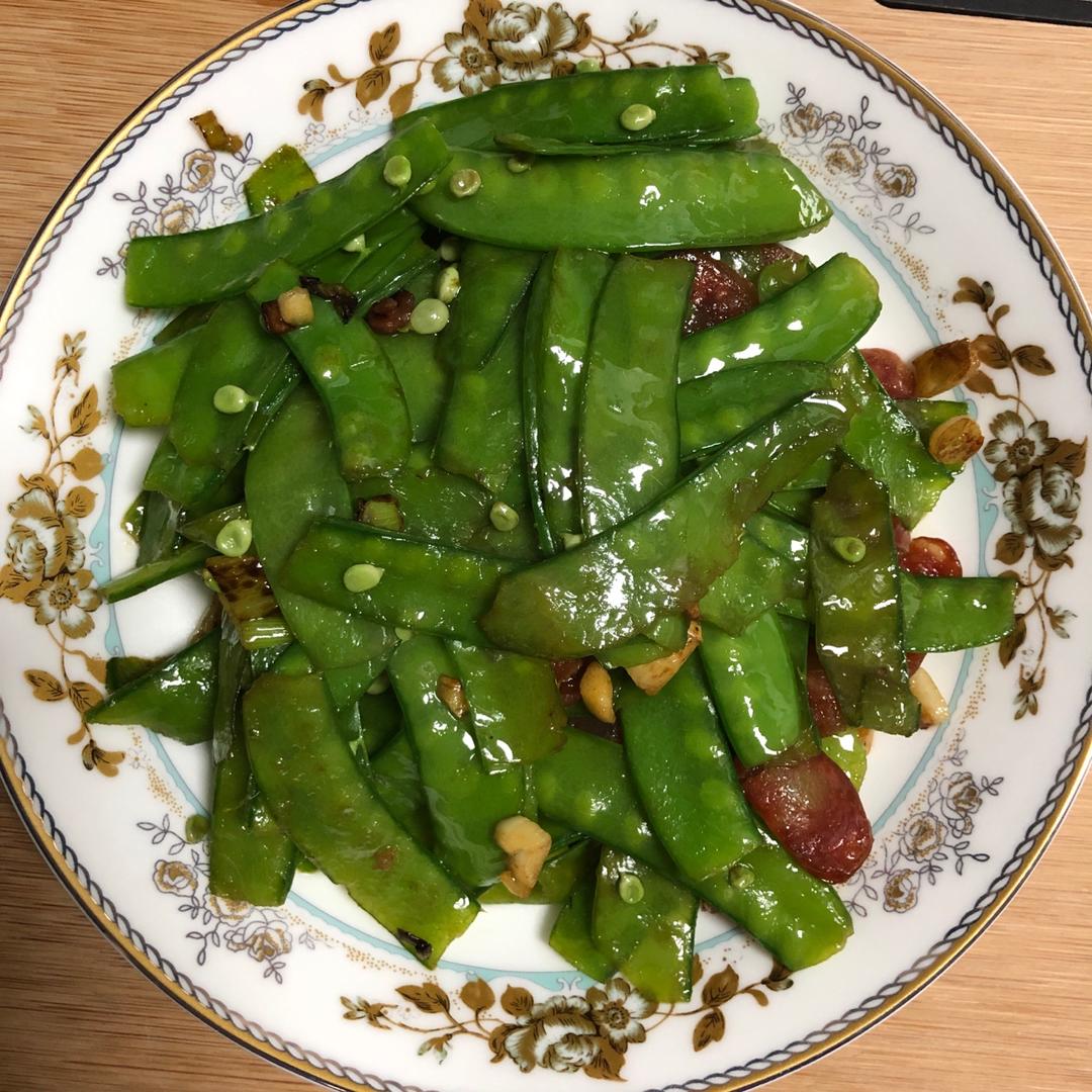 超脆爽的荷兰豆炒香肠
