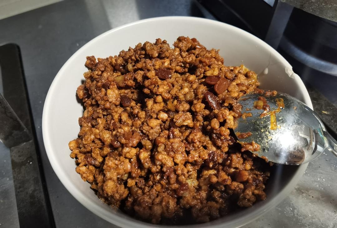 好吃到哭的肉臊子面