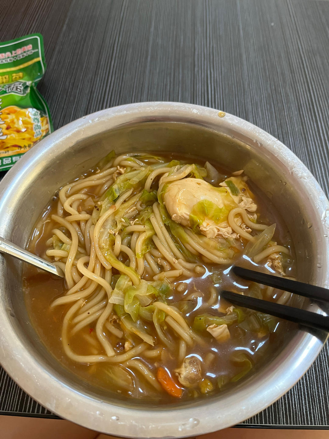 白菜爆锅面！