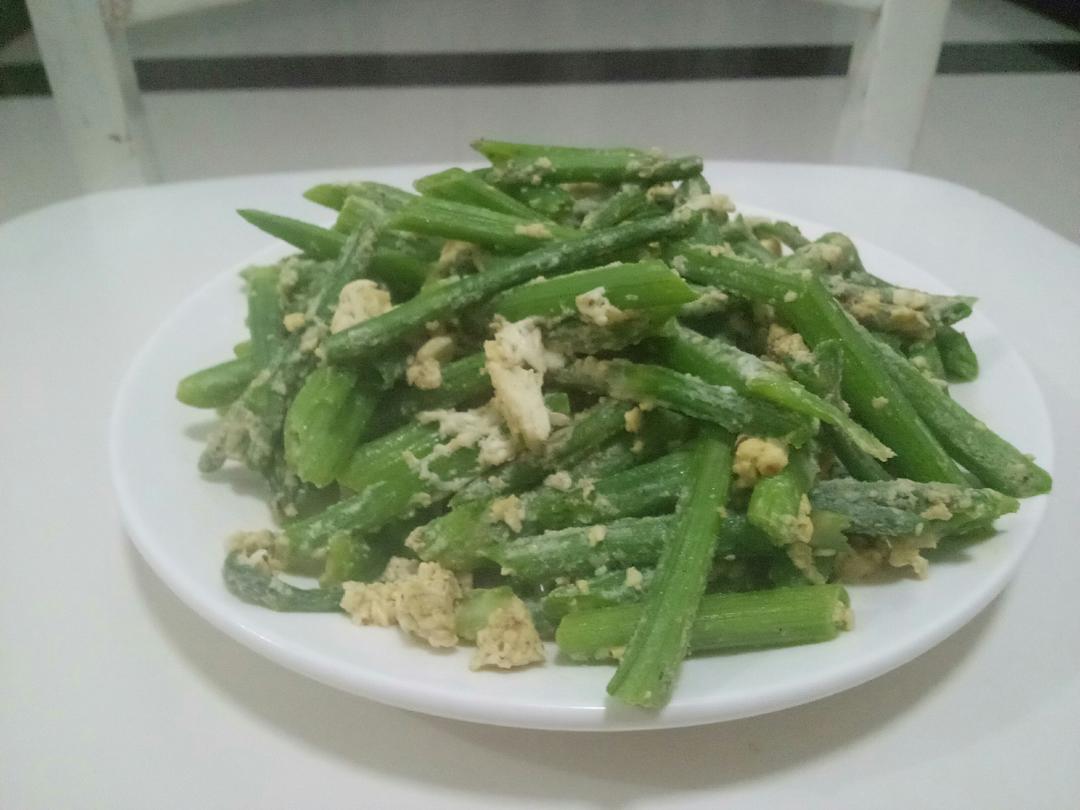 番瓜藤炒鸡蛋的做法