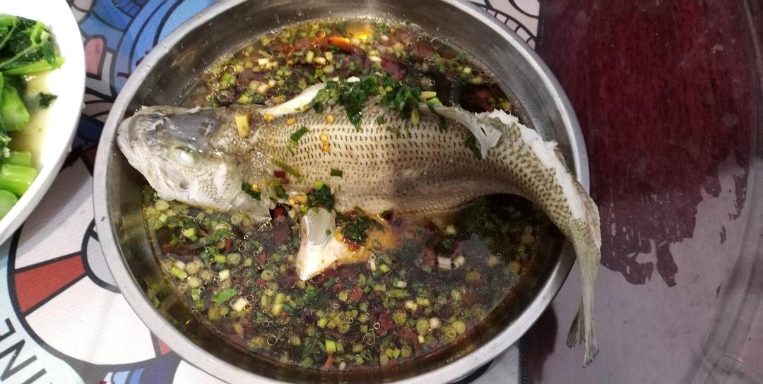 清蒸鲈鱼，鱼肉鲜美嫩滑的秘密